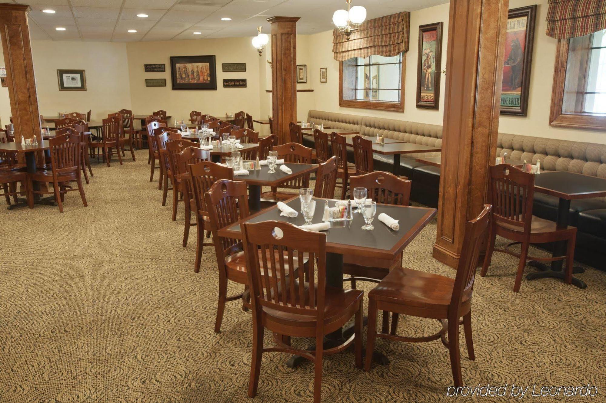 Clarion Hotel & Suites - Convention Center Fredericksburg Restaurant foto